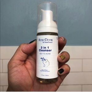 *SOLD* Brand New 3/1 Oily to Acne Cleanser